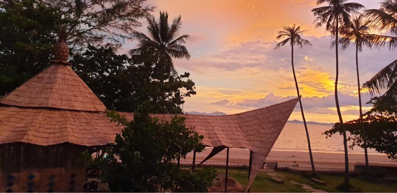 Anyavee Krabi Beach Resort バーン・クロンムアン エクステリア 写真